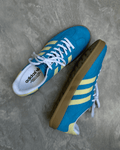 Tênis Gazelle Indoor Azul Manteiga em Camurça Atoalhada