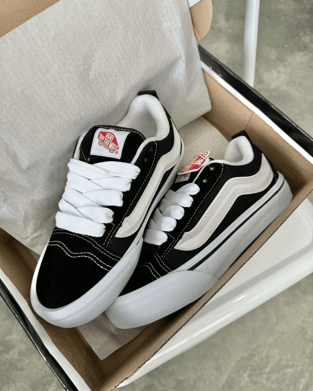 Tênis Knu Skool Preto e Branco Skate Retrô