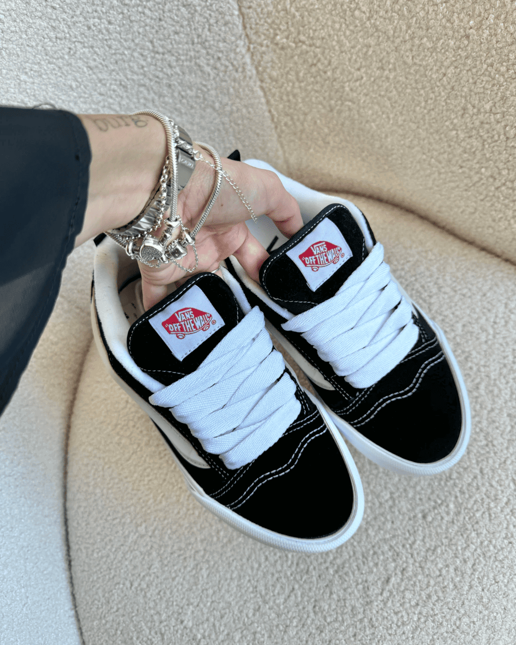 Tênis Knu Skool Preto e Branco Skate Retrô